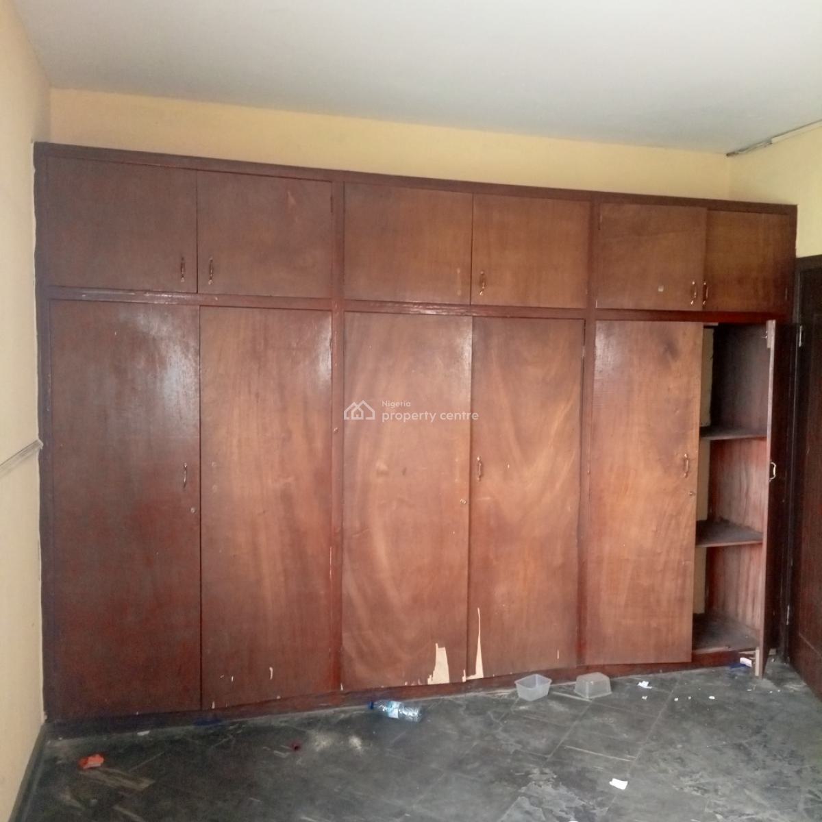 Nice and Spacious 3bedroom Flat Upstairs in Surulere, Off Eric Moore Road Surulere Lagos, Eric Moore, Surulere, Lagos, Flat / Apartment for Rent