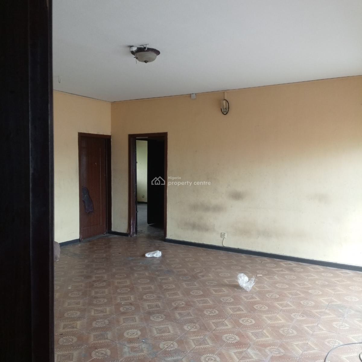 Nice and Spacious 3bedroom Flat Upstairs in Surulere, Off Eric Moore Road Surulere Lagos, Eric Moore, Surulere, Lagos, Flat / Apartment for Rent