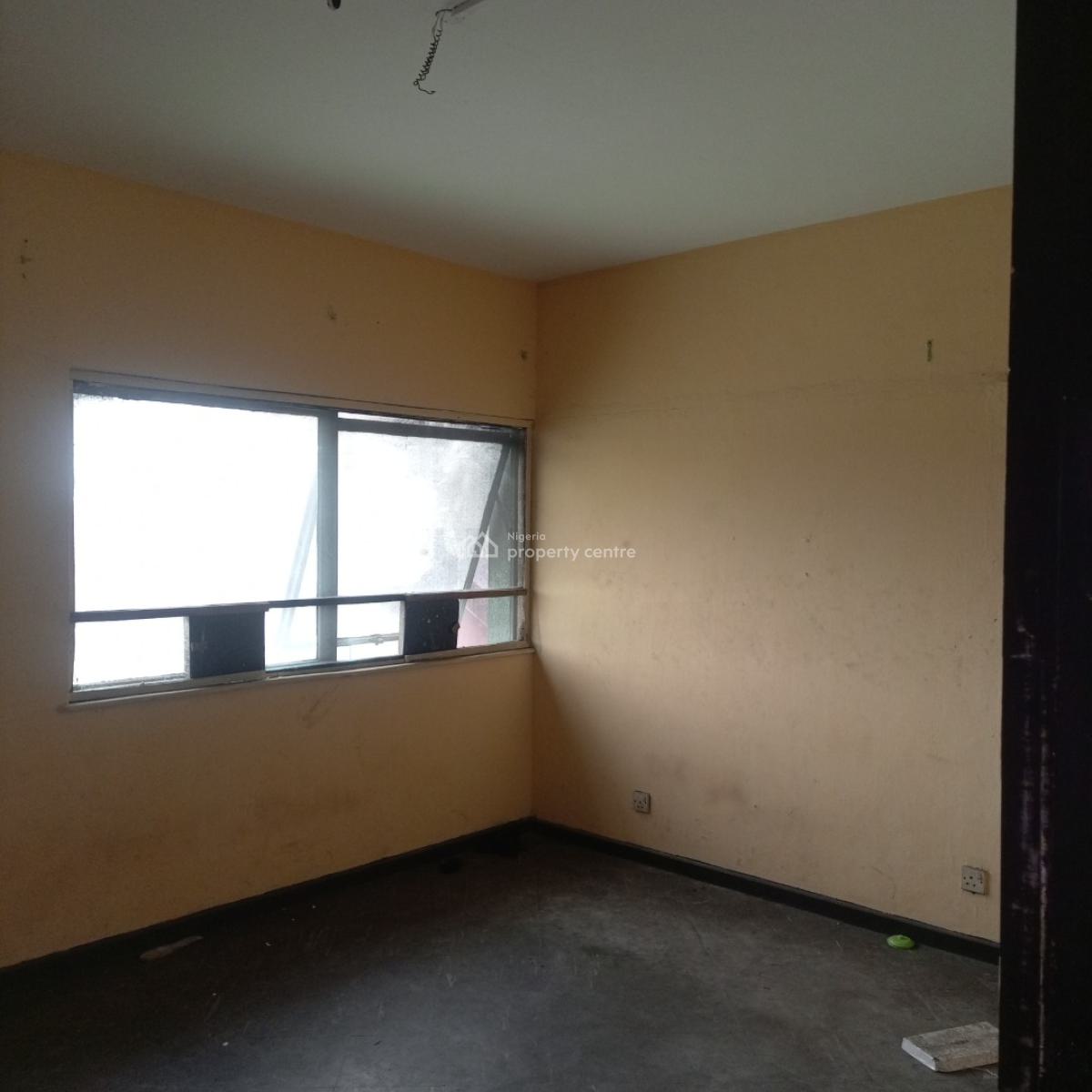 Nice and Spacious 3bedroom Flat Upstairs in Surulere, Off Eric Moore Road Surulere Lagos, Eric Moore, Surulere, Lagos, Flat / Apartment for Rent