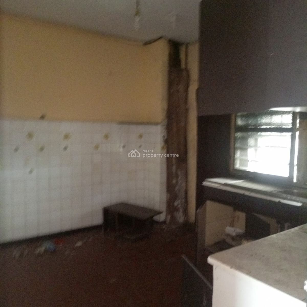 Nice and Spacious 3bedroom Flat Upstairs in Surulere, Off Eric Moore Road Surulere Lagos, Eric Moore, Surulere, Lagos, Flat / Apartment for Rent