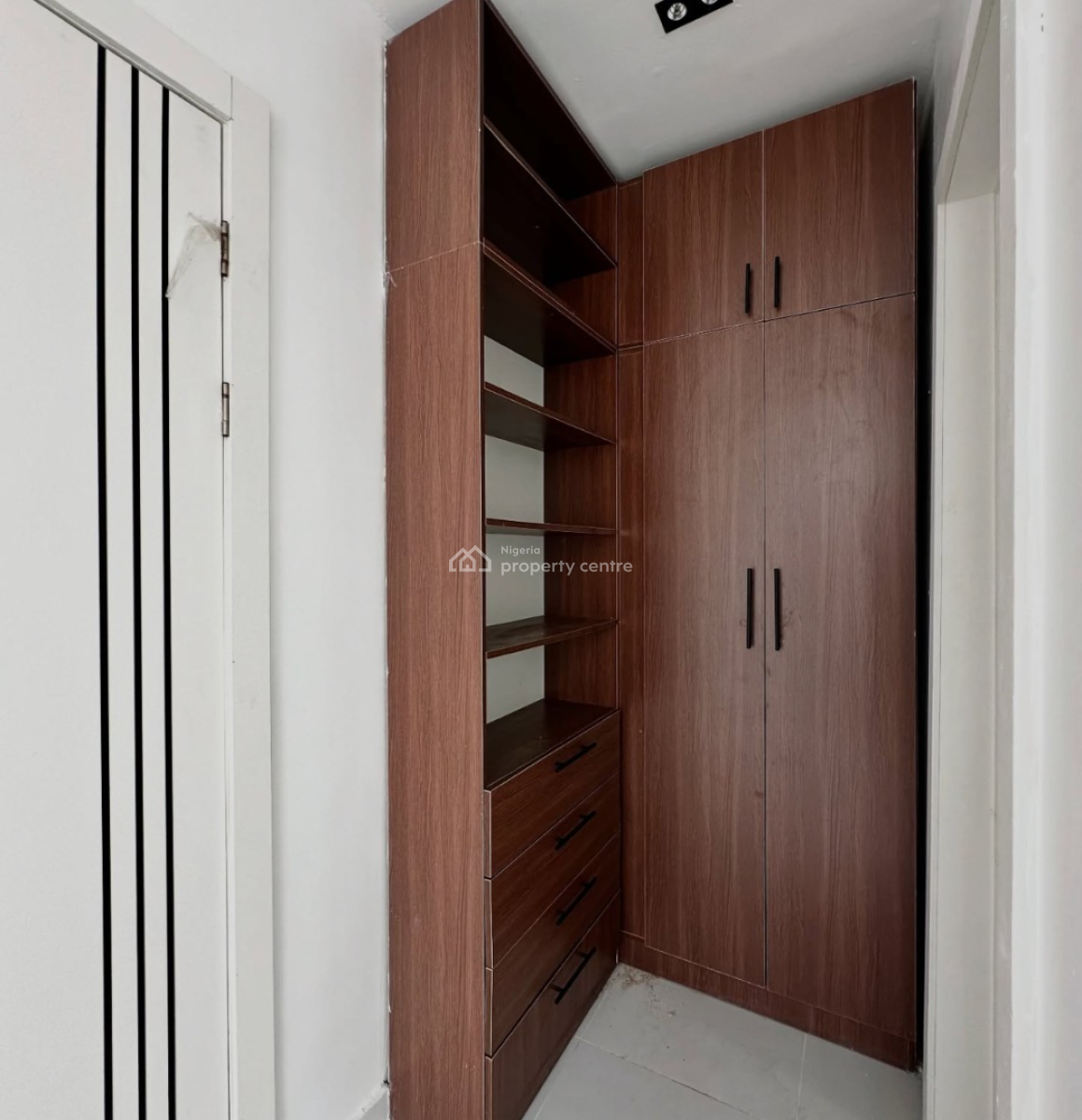 2 Bedroom Apartments, Ologolo, Ologolo, Lekki, Lagos, Flat / Apartment for Rent