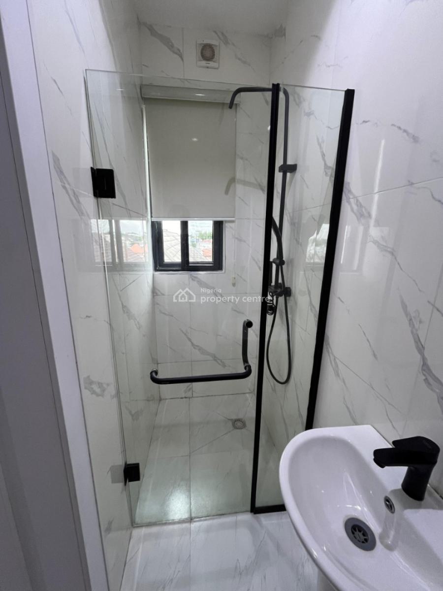 Fully Furnished 4 Bedroom Apartment with Bq, Lekki Phase1, Lekki, Lagos, Flat / Apartment for Rent