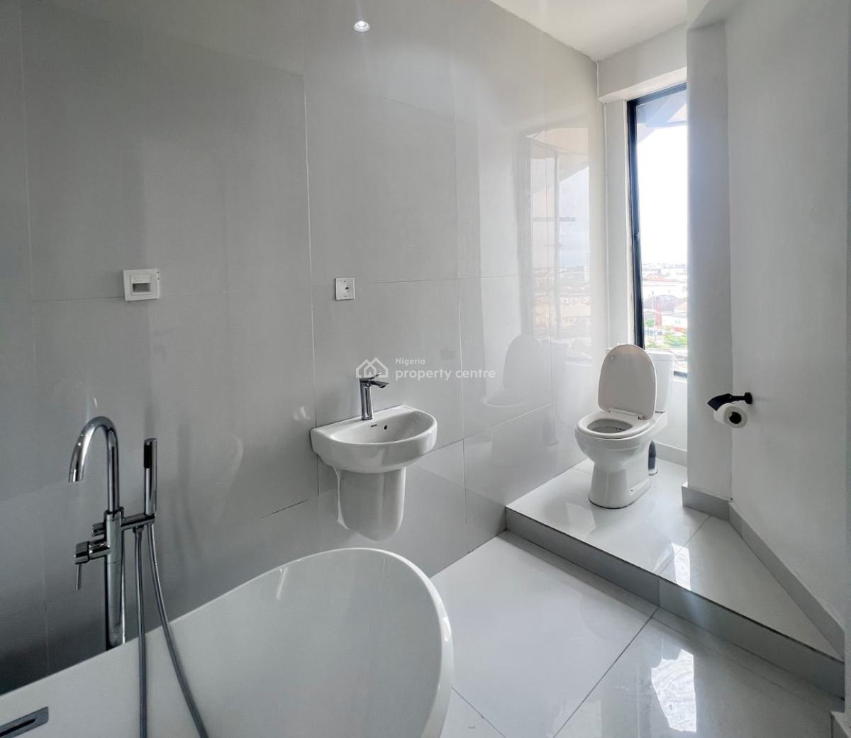 Tastefully Furnished 3 Bedroom Maisonette (6th Floor), Lekki Phase 1, Lekki, Lagos, Flat / Apartment for Rent