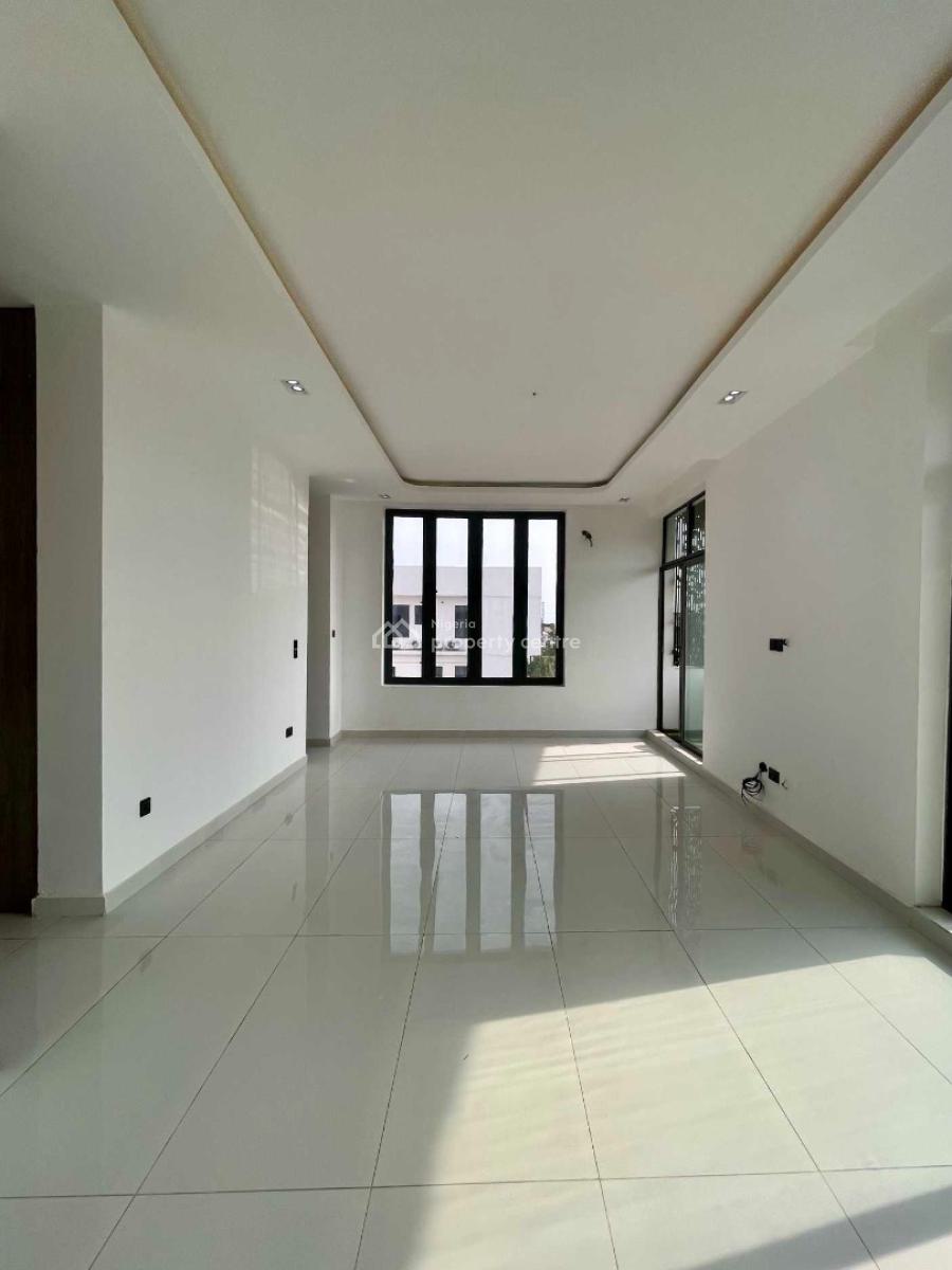 Elegantly Four Bedroom Maisonette with Pool, Gym, Inverter & Elevator, Lekki Phase 1, Lekki, Lagos, Flat / Apartment for Sale