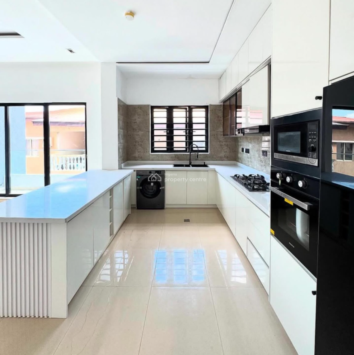 Luxury 3-bedroom Apartment with Bq, Elevator, Pool & Gym, Lekki 1, Lekki Phase 1, Lekki, Lagos, Flat / Apartment for Rent