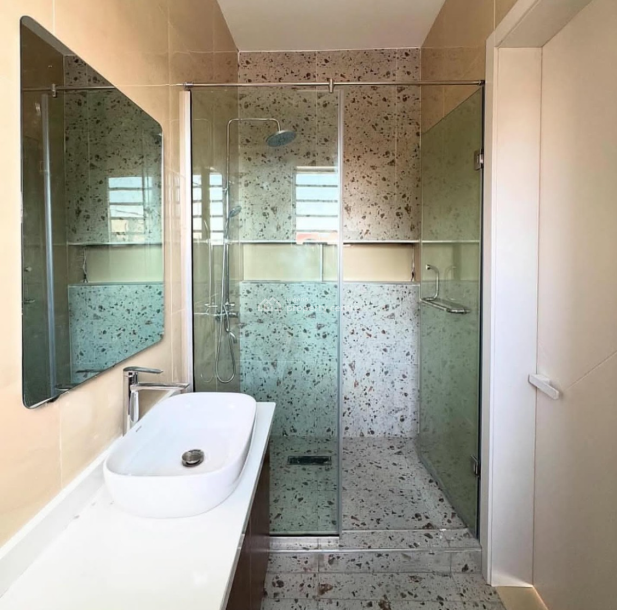 Luxury 3-bedroom Apartment with Bq, Elevator, Pool & Gym, Lekki 1, Lekki Phase 1, Lekki, Lagos, Flat / Apartment for Rent