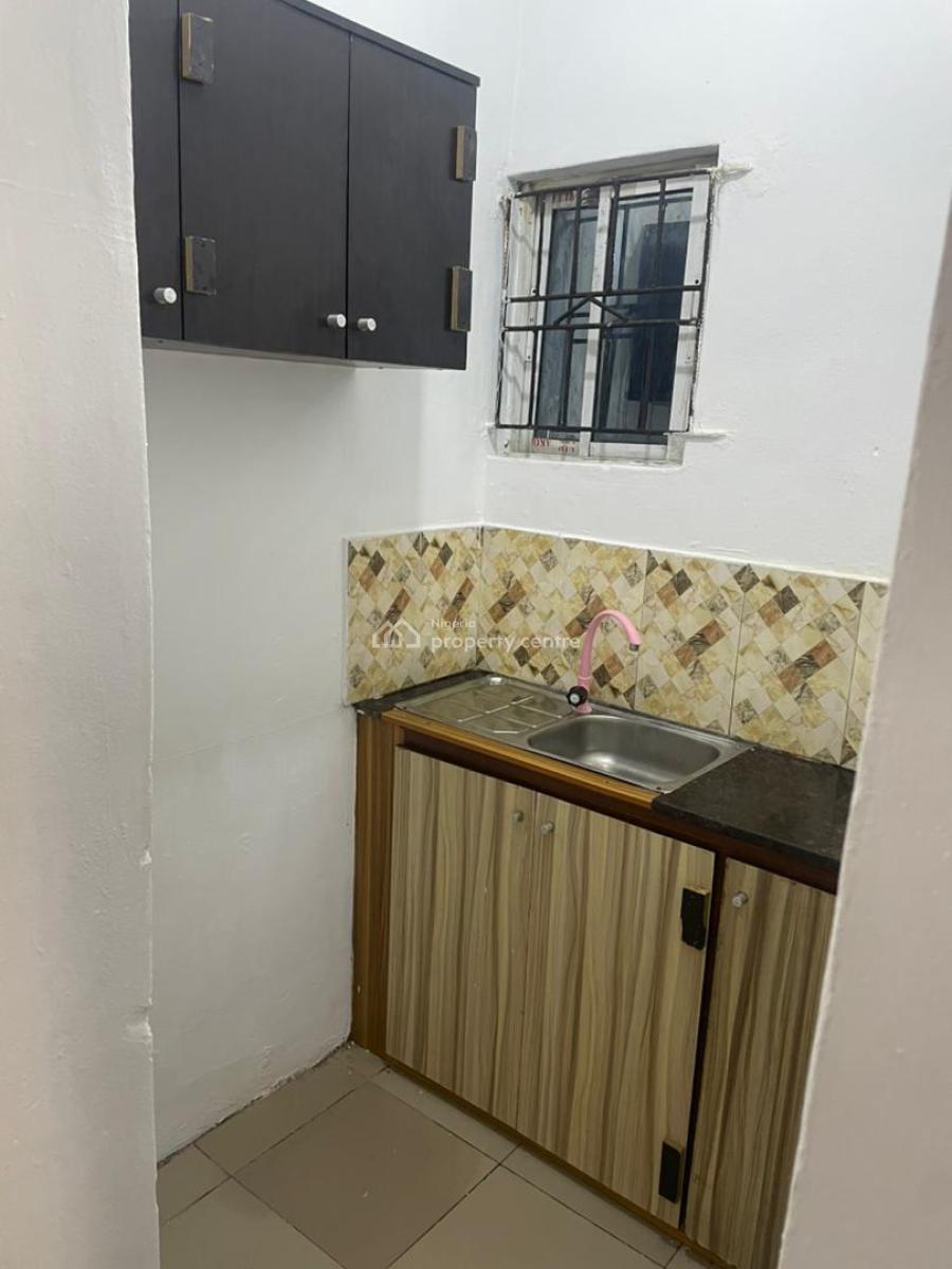 Nice Miniflat Upstairs Vacant Off Ayilara, Ojuelegba Area, Surulere, L, Ojuelegba, Surulere, Lagos, Mini Flat (room and Parlour) for Rent