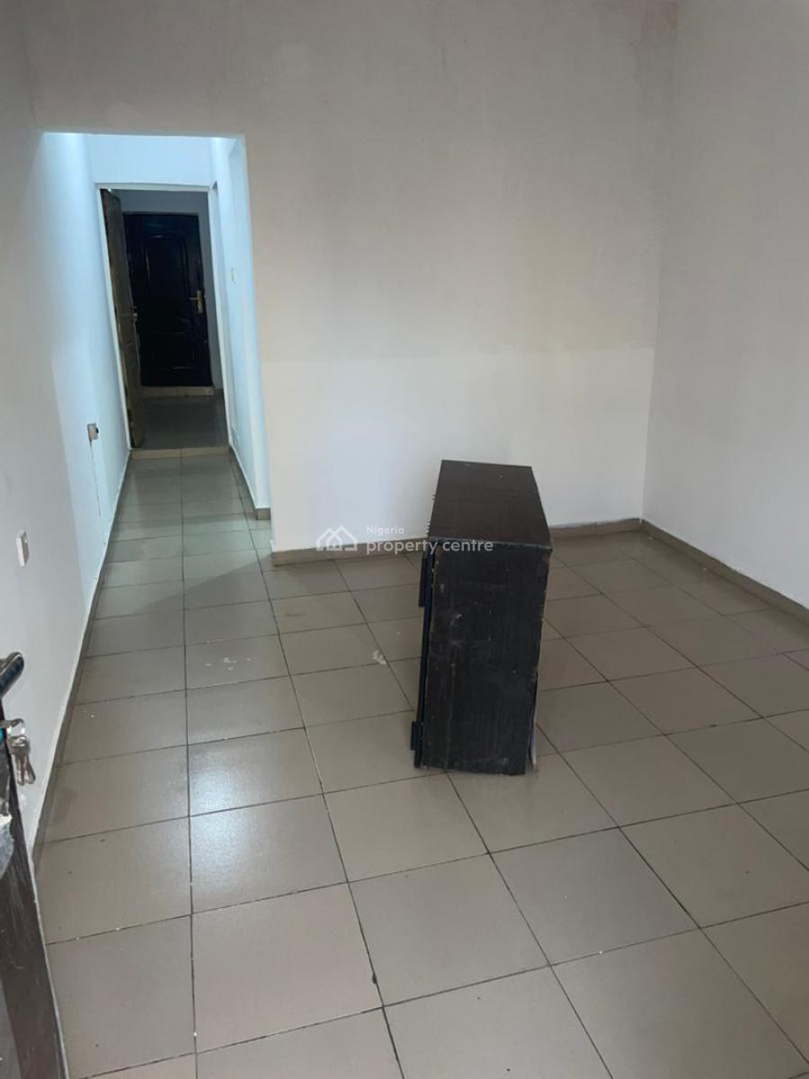 Nice Miniflat Upstairs Vacant Off Ayilara, Ojuelegba Area, Surulere, L, Ojuelegba, Surulere, Lagos, Mini Flat (room and Parlour) for Rent