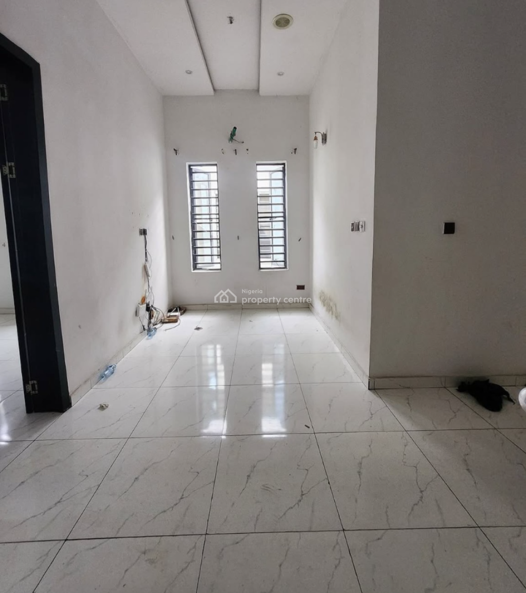 Spaciously Built 4bedroom Semi Detached with Fitted Kitchen, En-suite, Orchid Road, Lekki, Lagos, House for Rent