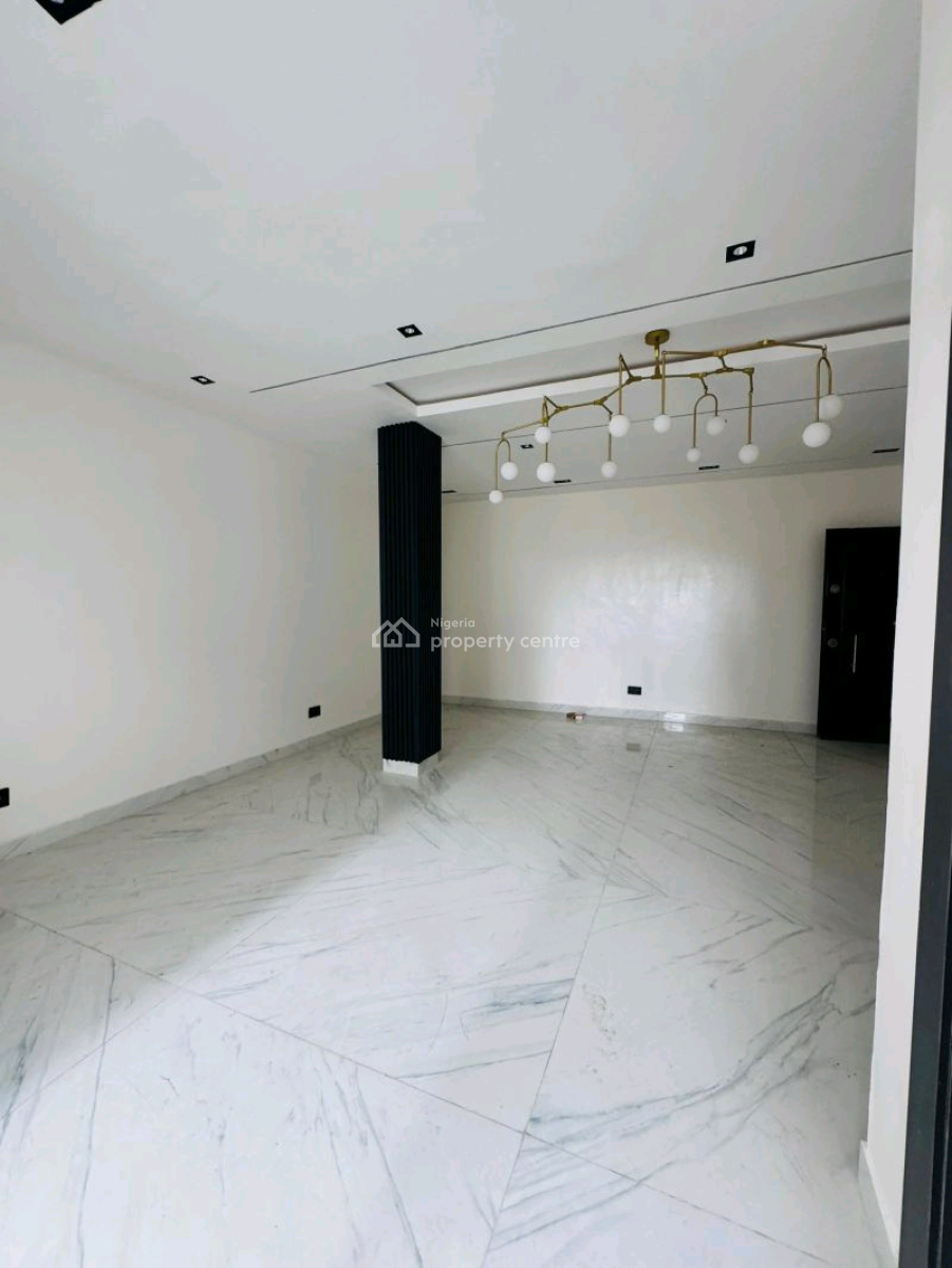Nicely Built 3 Bedroom Apartment in a Secured Location   Location: I, Ikeja Gra, Ikeja, Lagos, Flat / Apartment for Sale