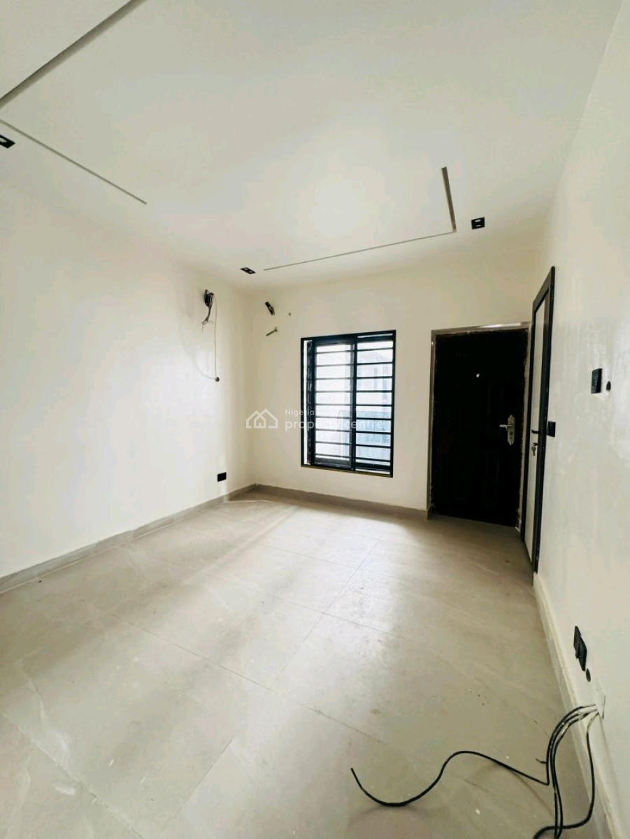 Nicely Built 3 Bedroom Apartment in a Secured Location   Location: I, Ikeja Gra, Ikeja, Lagos, Flat / Apartment for Sale