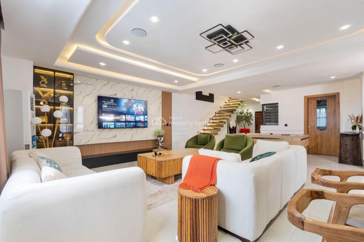Luxury & Cozy 3bedroom with Balcony, Lekki Phase 1, Lekki Phase 1, Lekki, Lagos, House Short Let