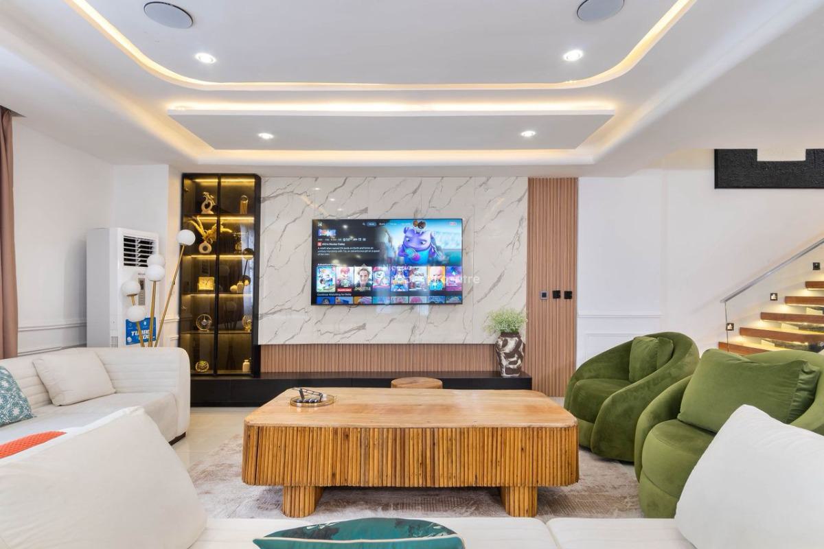 Luxury & Cozy 3bedroom with Balcony, Lekki Phase 1, Lekki Phase 1, Lekki, Lagos, House Short Let