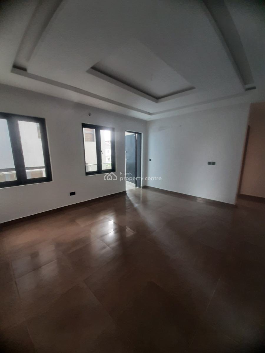 Serviced 2 Bedroom En-suite New Flat with Enxlosed Fitted Kitchen, Coo, Lekki Phase 1, Lekki, Lagos, Flat / Apartment for Rent