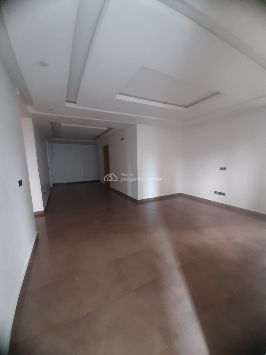 Serviced 2 Bedroom En-suite New Flat with Enxlosed Fitted Kitchen, Coo, Lekki Phase 1, Lekki, Lagos, Flat / Apartment for Rent
