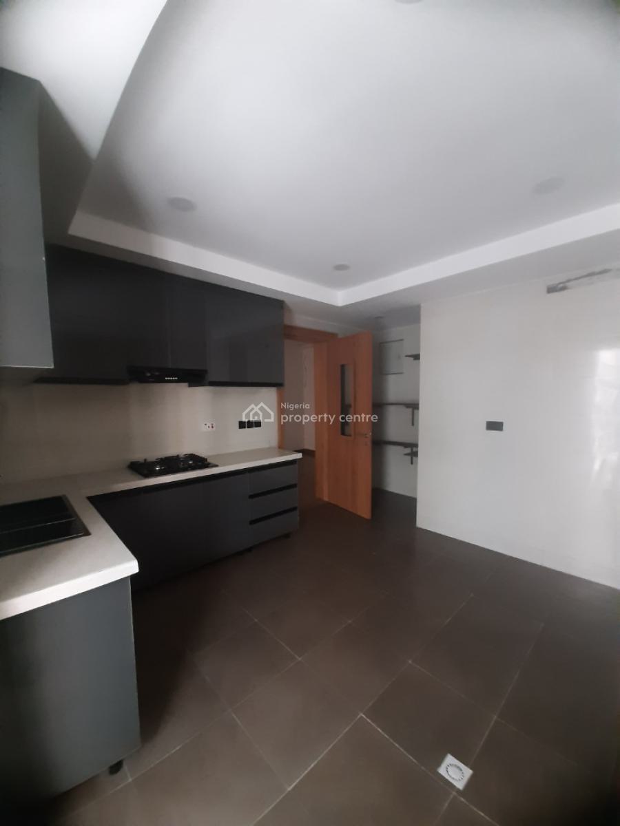 Serviced 2 Bedroom En-suite New Flat with Enxlosed Fitted Kitchen, Coo, Lekki Phase 1, Lekki, Lagos, Flat / Apartment for Rent