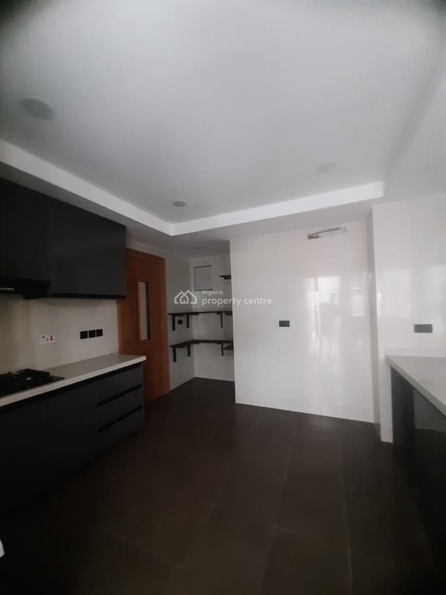 Serviced 2 Bedroom En-suite New Flat with Enxlosed Fitted Kitchen, Coo, Lekki Phase 1, Lekki, Lagos, Flat / Apartment for Rent