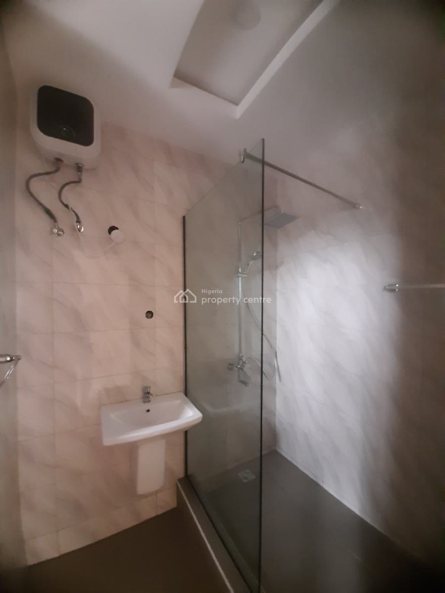 Serviced 2 Bedroom En-suite New Flat with Enxlosed Fitted Kitchen, Coo, Lekki Phase 1, Lekki, Lagos, Flat / Apartment for Rent