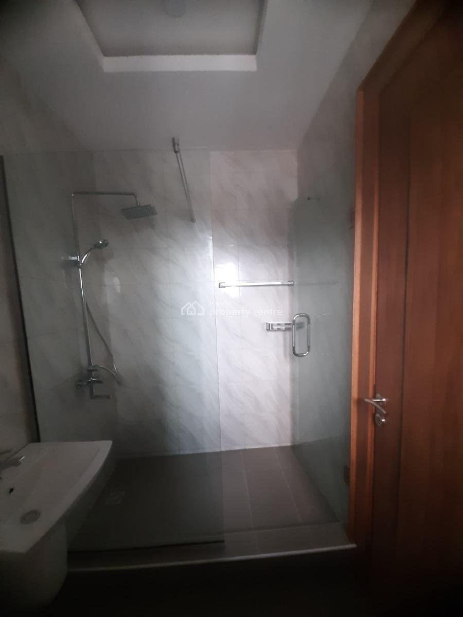 Serviced 2 Bedroom En-suite New Flat with Enxlosed Fitted Kitchen, Coo, Lekki Phase 1, Lekki, Lagos, Flat / Apartment for Rent