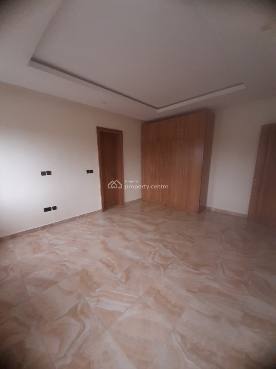 Serviced 2 Bedroom En-suite New Flat with Enxlosed Fitted Kitchen, Coo, Lekki Phase 1, Lekki, Lagos, Flat / Apartment for Rent