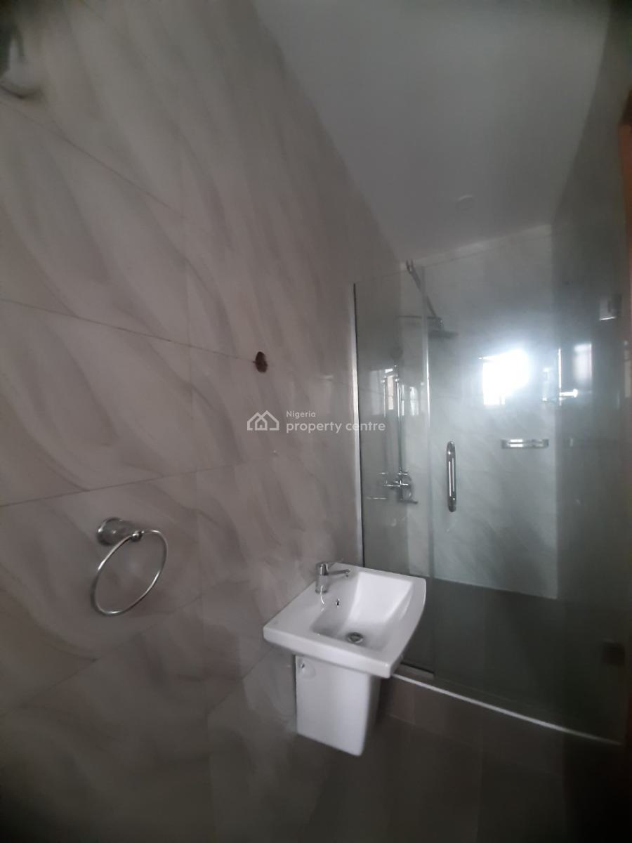 Serviced 2 Bedroom En-suite New Flat with Enxlosed Fitted Kitchen, Coo, Lekki Phase 1, Lekki, Lagos, Flat / Apartment for Rent