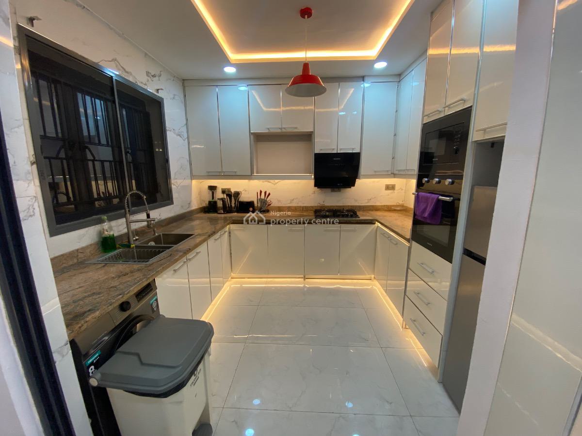 Luxuriously Furnished Two Bedroom Apartment, Off Issac Jhon, Ikeja Gra, Ikeja, Lagos, Flat / Apartment Short Let