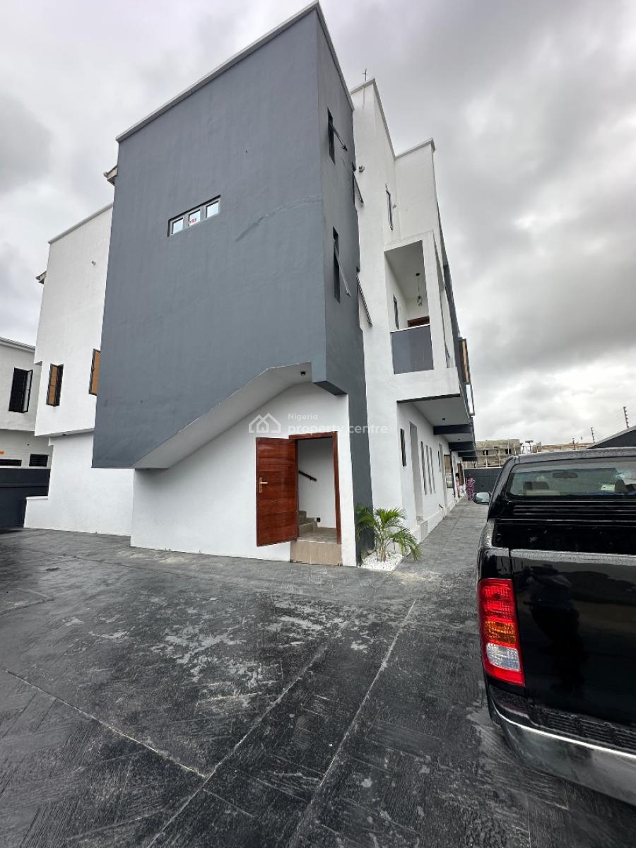 3 Bedroom Penthouse Apartment, Ikota Gra, Ikota, Lekki, Lagos, Block of Flats for Sale