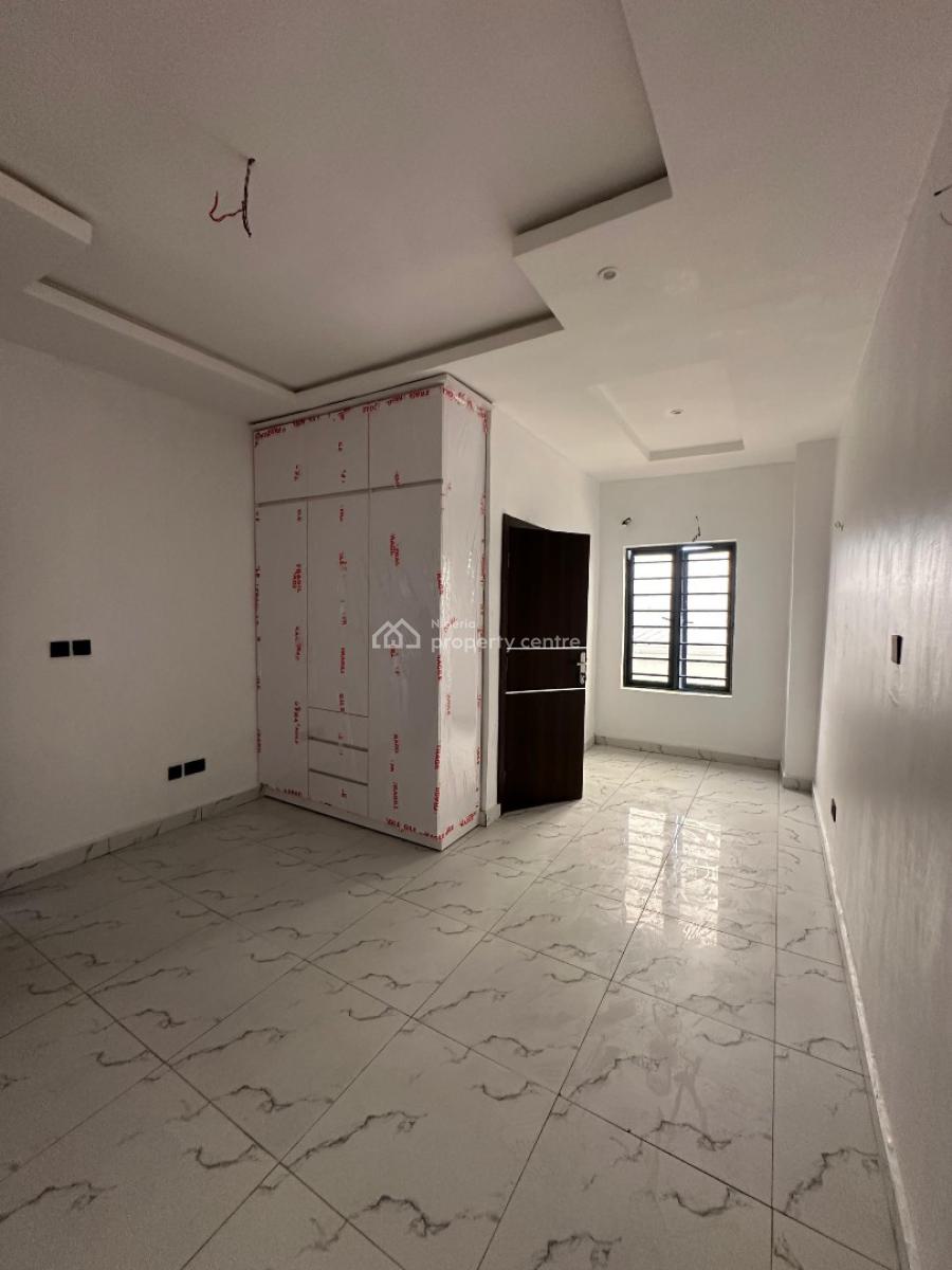 3 Bedroom Penthouse Apartment, Ikota Gra, Ikota, Lekki, Lagos, Block of Flats for Sale