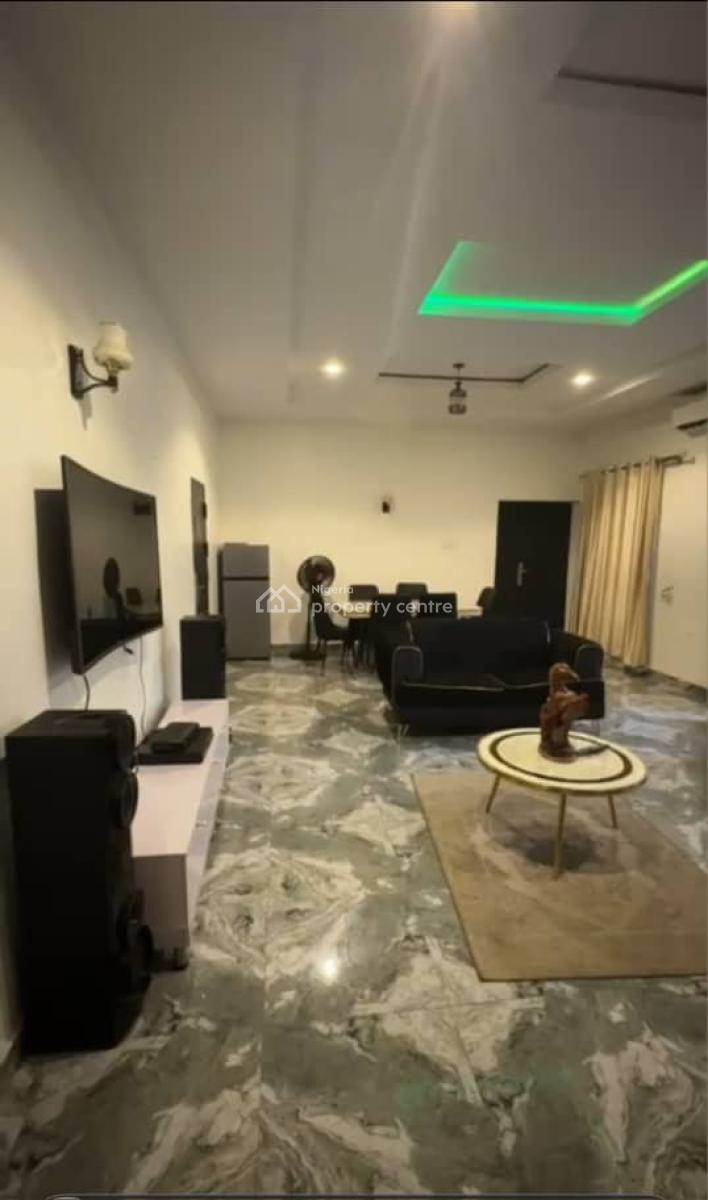 Distress Well Built Spacious 3 Bedrooms Flat, By Lifecamp Junction, Jabi, Abuja, Flat / Apartment for Sale