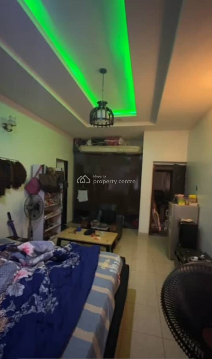 Distress Well Built Spacious 3 Bedrooms Flat, By Lifecamp Junction, Jabi, Abuja, Flat / Apartment for Sale