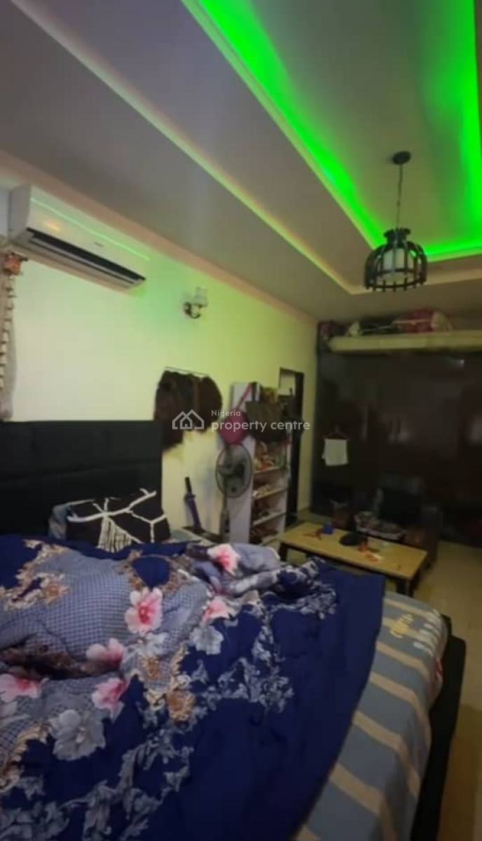 Distress Well Built Spacious 3 Bedrooms Flat, By Lifecamp Junction, Jabi, Abuja, Flat / Apartment for Sale