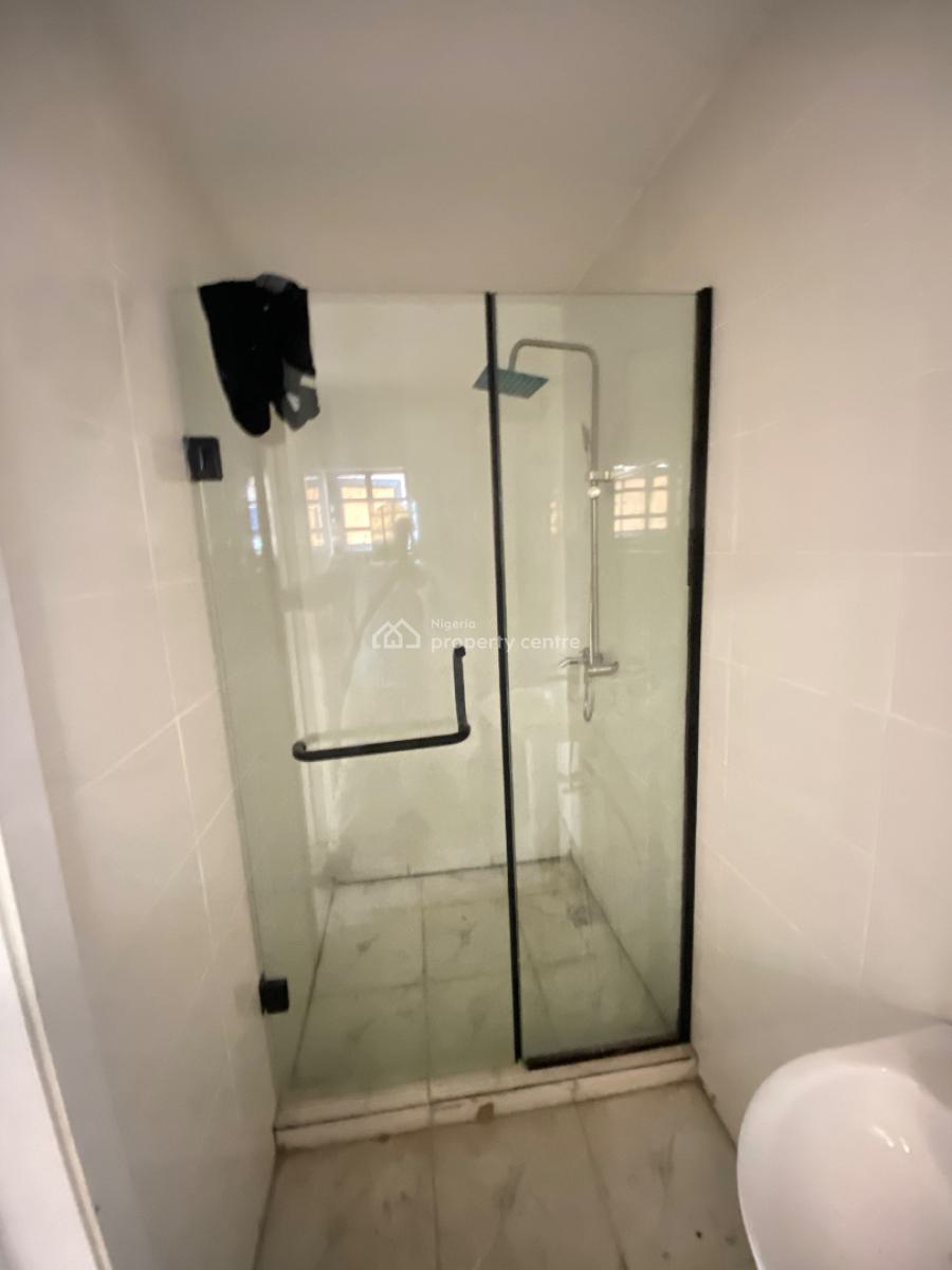 Tastefully Built 2 Bedroom Flat, Spar Road, Ikate Elegushi, Lekki, Lagos, Flat / Apartment for Rent