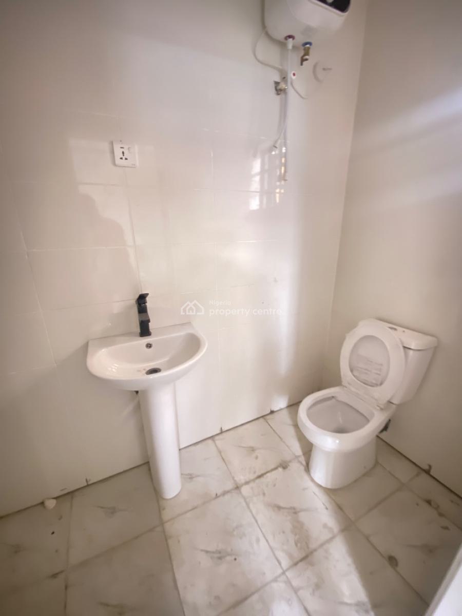 Tastefully Built 2 Bedroom Flat, Spar Road, Ikate Elegushi, Lekki, Lagos, Flat / Apartment for Rent