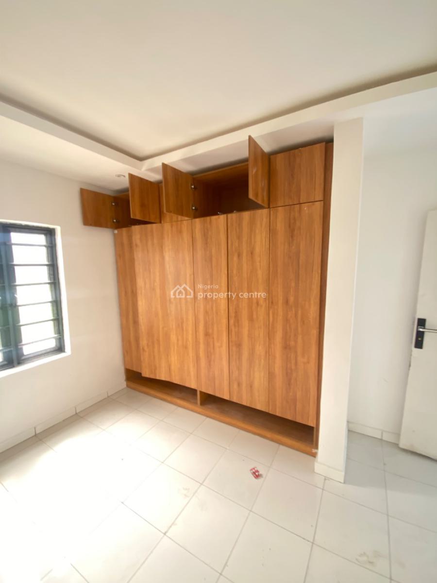 Tastefully Built 2 Bedroom Flat, Spar Road, Ikate Elegushi, Lekki, Lagos, Flat / Apartment for Rent
