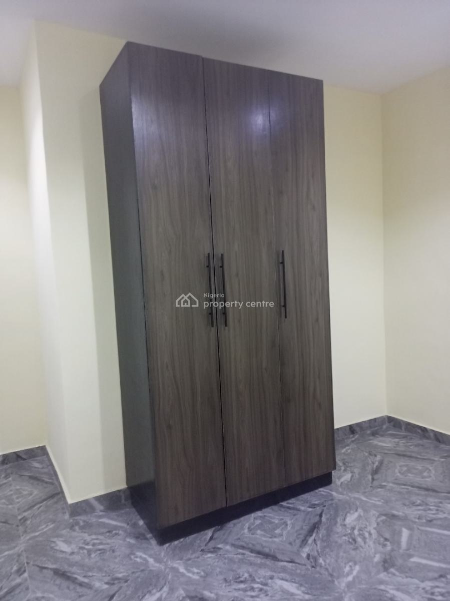 Luxury Newly Built 2 Bedroom Upstairs., Off Canoe Road, Ajao, Oke Afa, Isolo, Lagos, Flat / Apartment for Rent