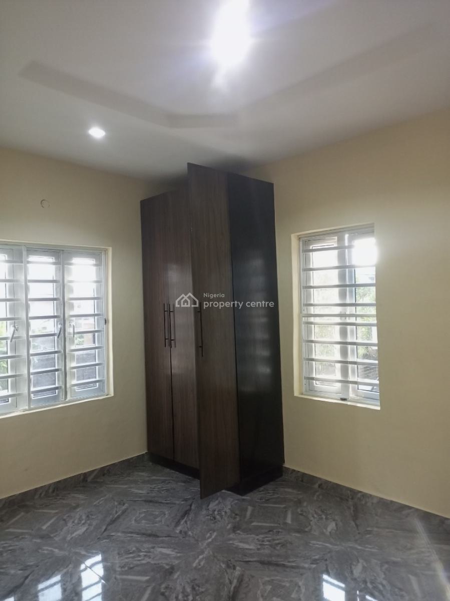 Luxury Newly Built 2 Bedroom Upstairs., Off Canoe Road, Ajao, Oke Afa, Isolo, Lagos, Flat / Apartment for Rent