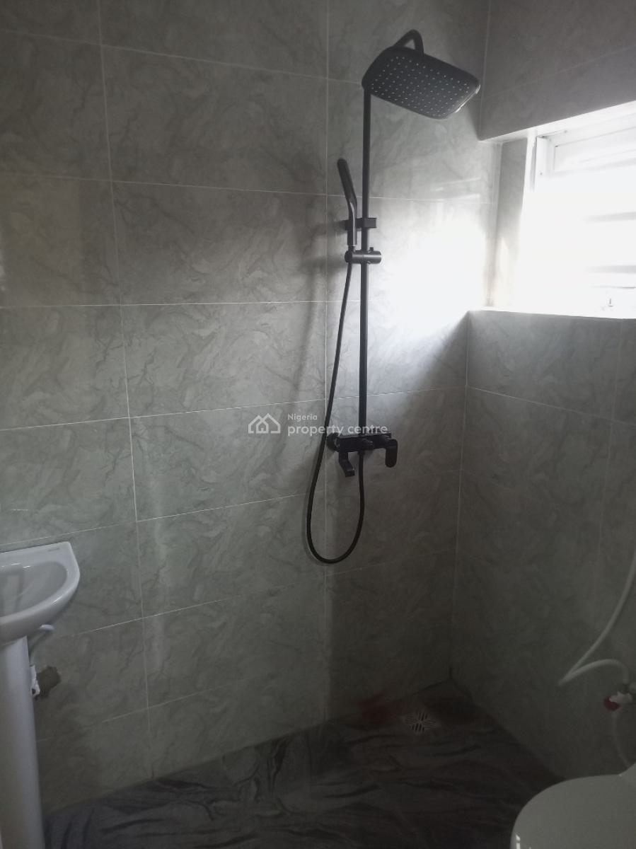 Luxury Newly Built 2 Bedroom Upstairs., Off Canoe Road, Ajao, Oke Afa, Isolo, Lagos, Flat / Apartment for Rent