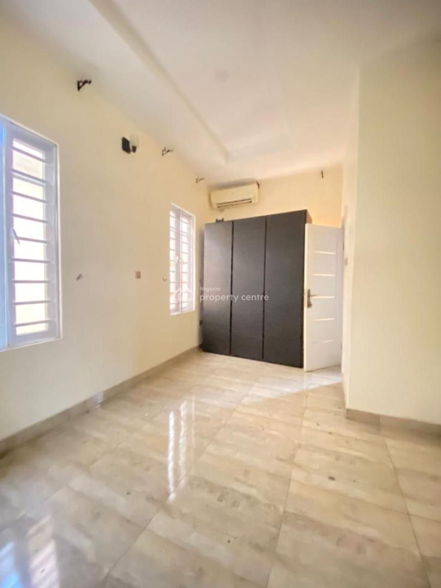 Well Finished Duplex with Bq, Ikota, Lekki, Lagos, Semi-detached Duplex for Sale