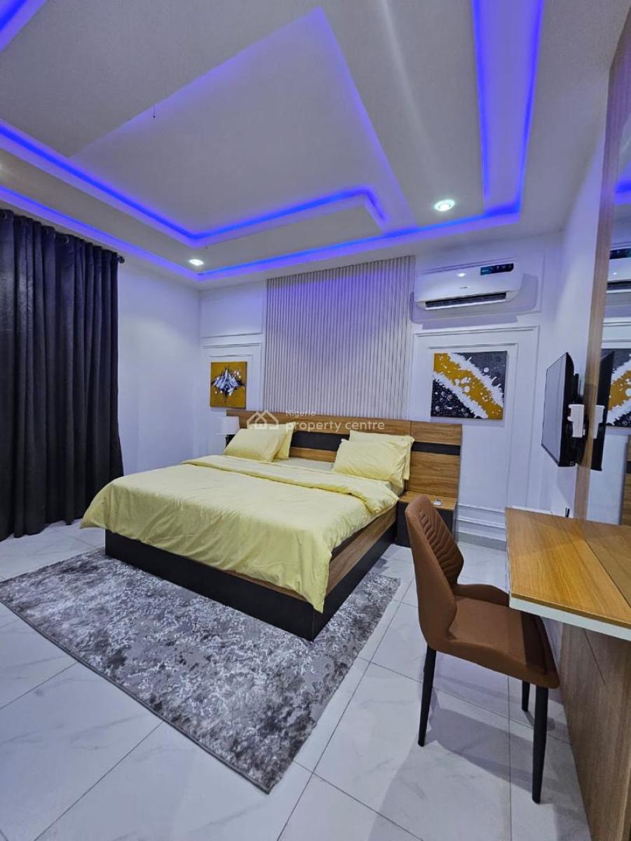Luxury Fully Furnished 3bedrooms Apartments, Lekki Phase 1, Lekki, Lagos, Flat / Apartment Short Let