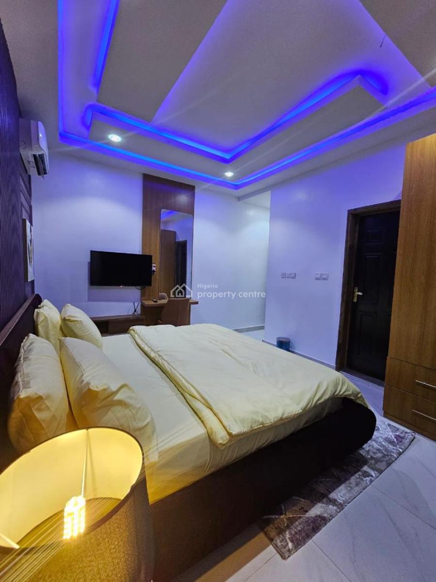 Luxury Fully Furnished 3bedrooms Apartments, Lekki Phase 1, Lekki, Lagos, Flat / Apartment Short Let