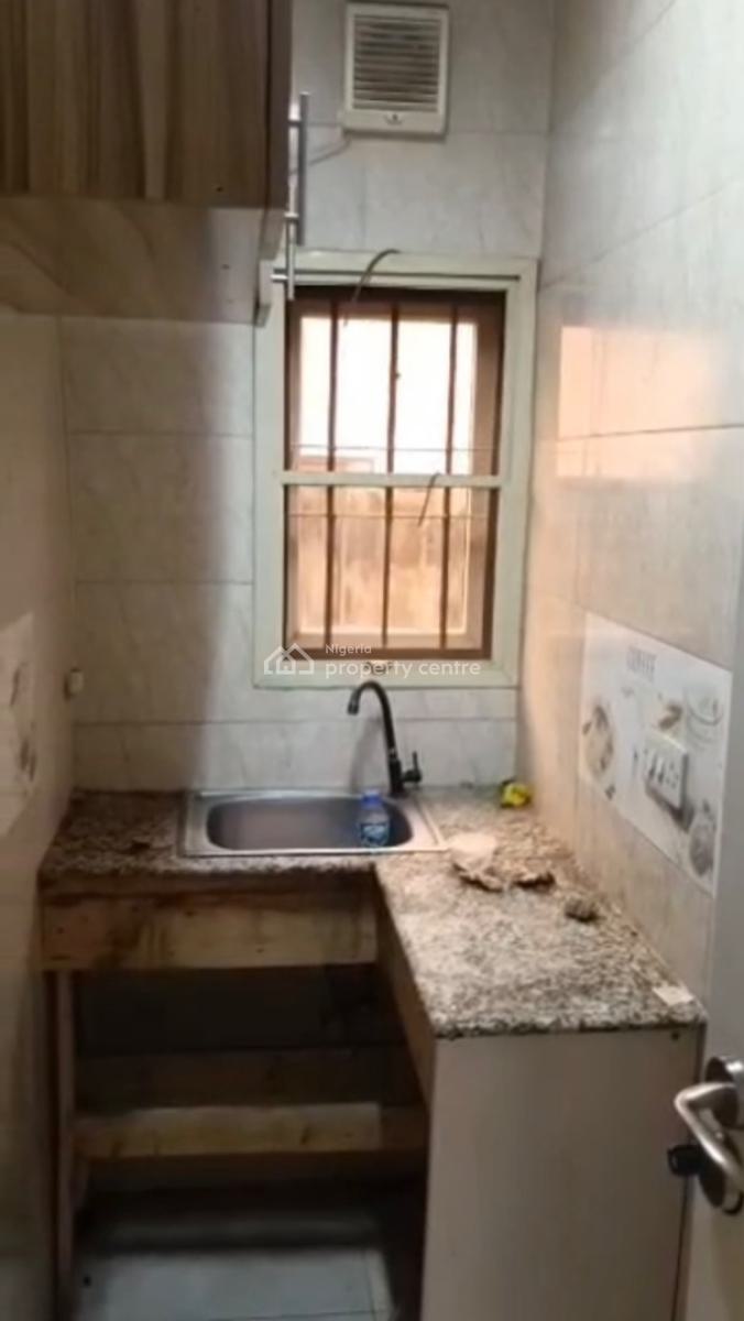Sp  Standard Self-contain, 4th Avenue, Gwarinpa, Abuja, Self Contain (single Rooms) for Rent