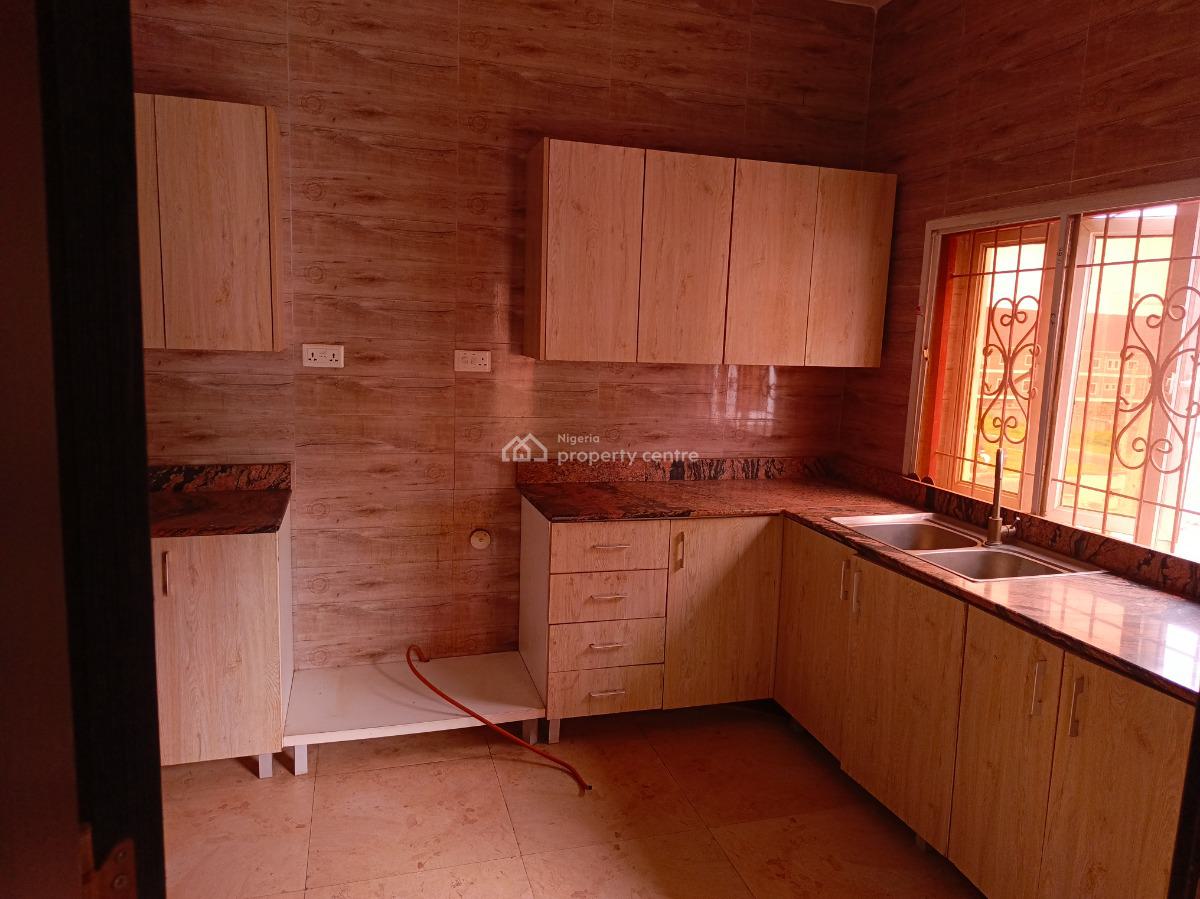 Clean Serviced and Spacious 3 Bedroom Flat, Jahi Behind Aduvie School, Jahi, Abuja, Flat / Apartment for Rent