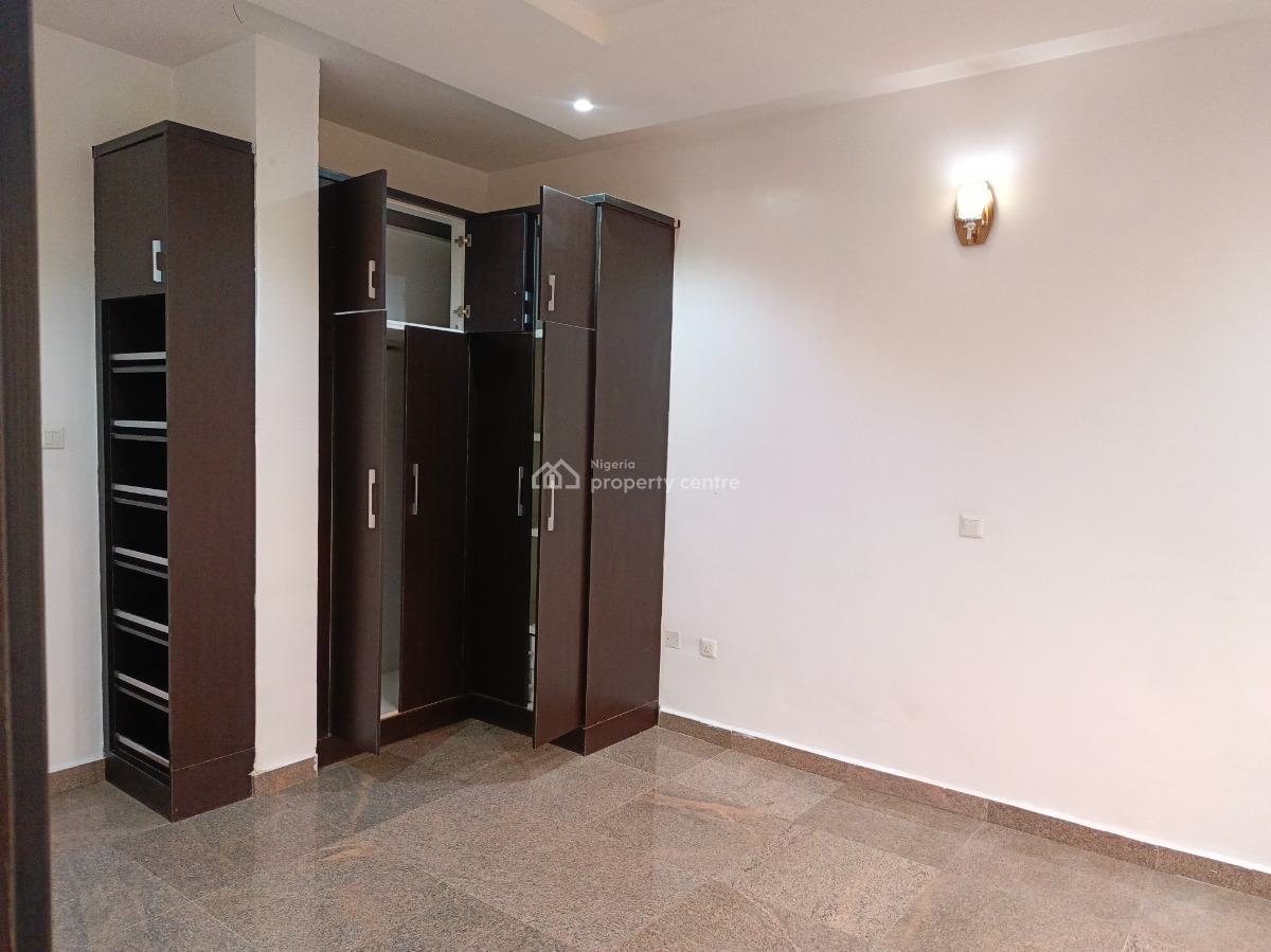 Clean Serviced and Spacious 3 Bedroom Flat, Jahi Behind Aduvie School, Jahi, Abuja, Flat / Apartment for Rent