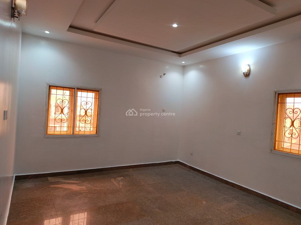Clean Serviced and Spacious 3 Bedroom Flat, Jahi Behind Aduvie School, Jahi, Abuja, Flat / Apartment for Rent