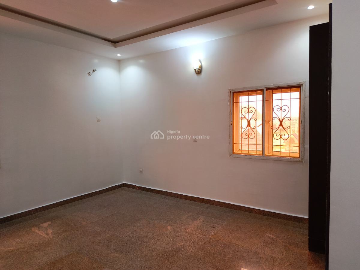 Clean Serviced and Spacious 3 Bedroom Flat, Jahi Behind Aduvie School, Jahi, Abuja, Flat / Apartment for Rent