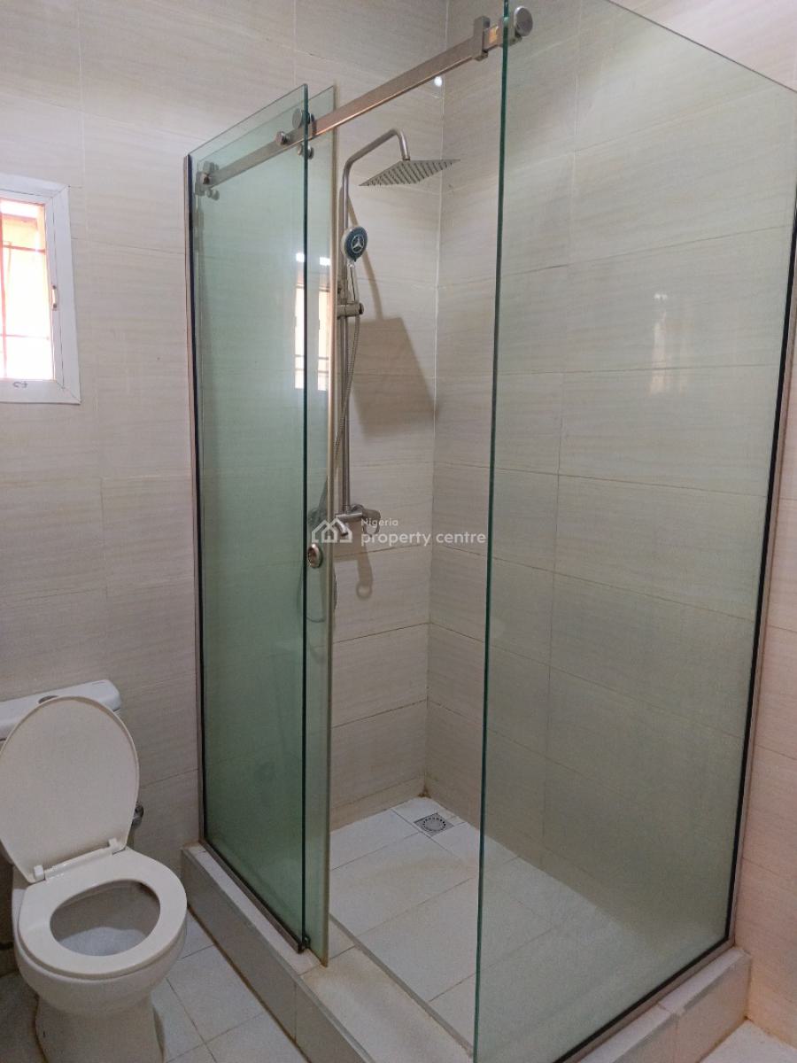 Clean Serviced and Spacious 3 Bedroom Flat, Jahi Behind Aduvie School, Jahi, Abuja, Flat / Apartment for Rent