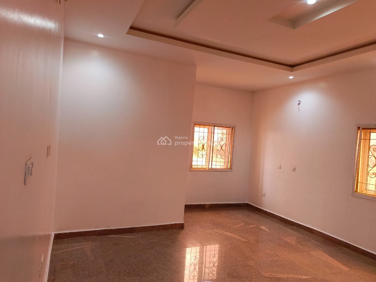 Clean Serviced and Spacious 3 Bedroom Flat, Jahi Behind Aduvie School, Jahi, Abuja, Flat / Apartment for Rent