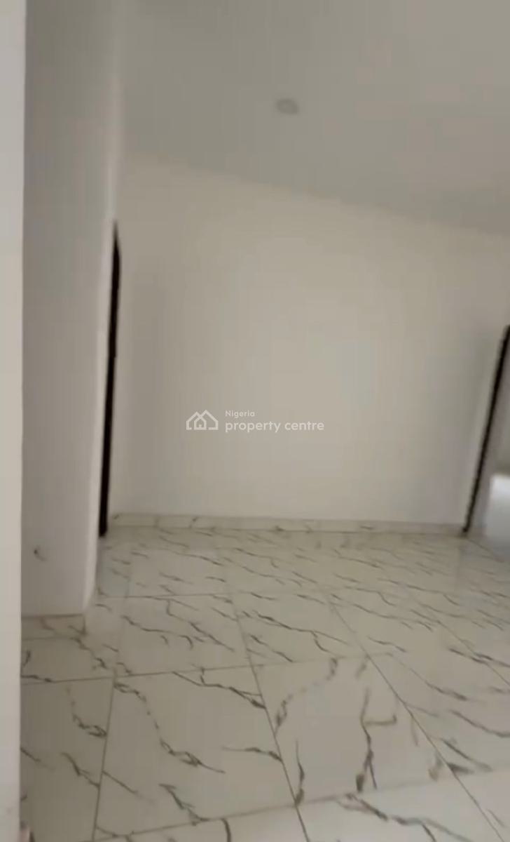 Luxury Spacious 2bedroom En-suite Flat, Life Camp, Abuja, Block of Flats for Sale