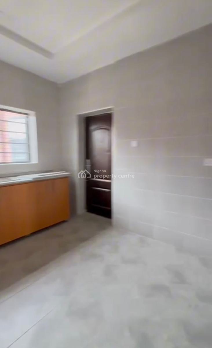 Luxury Spacious 2bedroom En-suite Flat, Life Camp, Abuja, Block of Flats for Sale