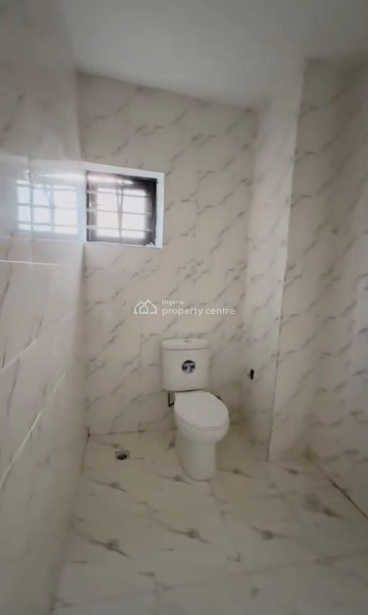 Luxury Spacious 2bedroom En-suite Flat, Life Camp, Abuja, Block of Flats for Sale